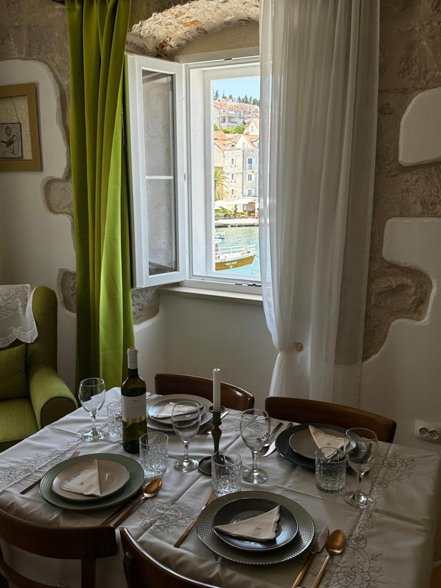 Castel Nonna Franka Apartment Sutivan Ngoại thất bức ảnh