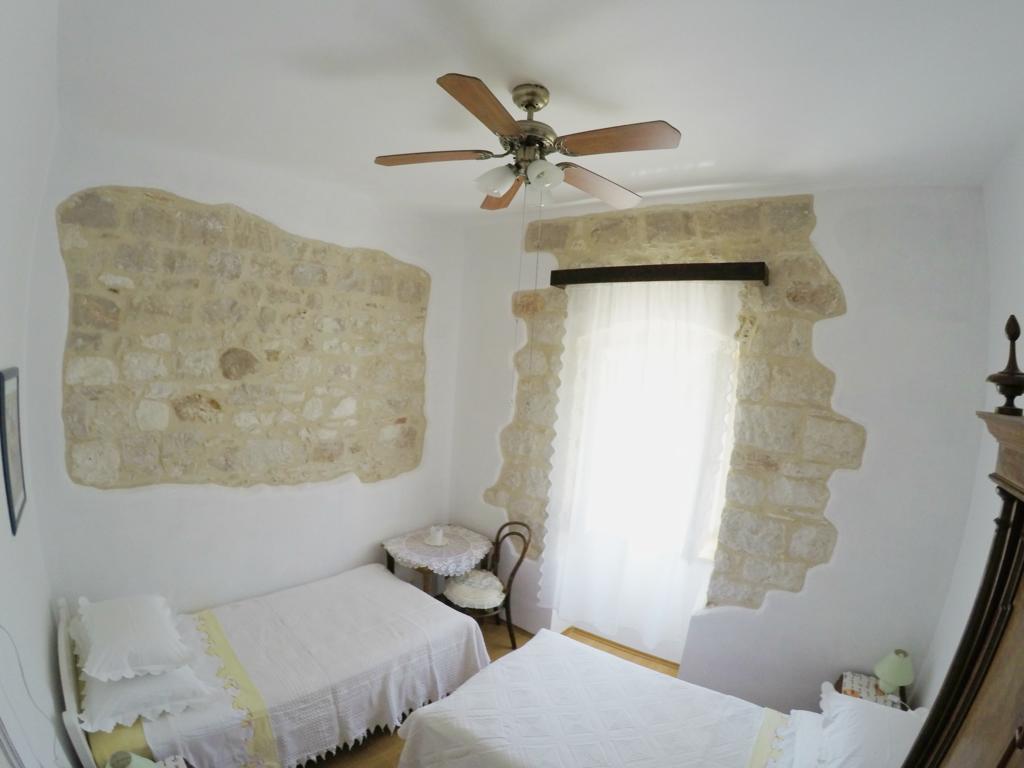 Castel Nonna Franka Apartment Sutivan Ngoại thất bức ảnh
