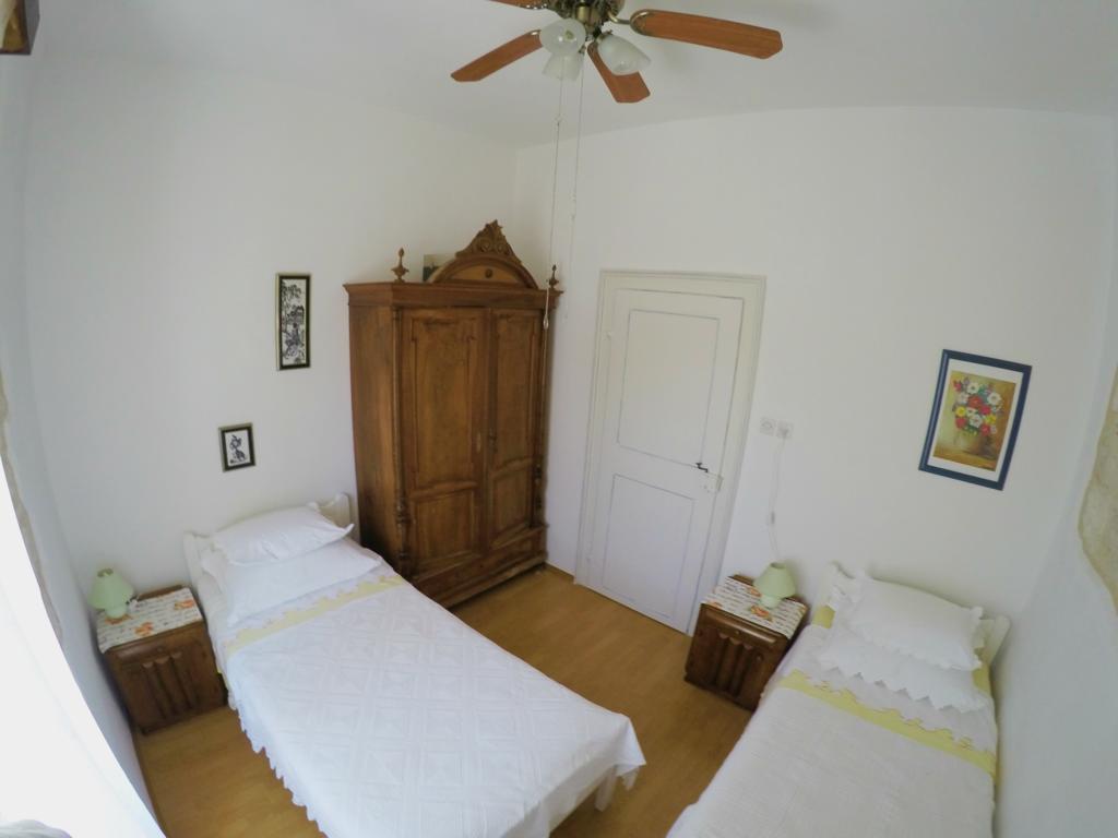 Castel Nonna Franka Apartment Sutivan Ngoại thất bức ảnh